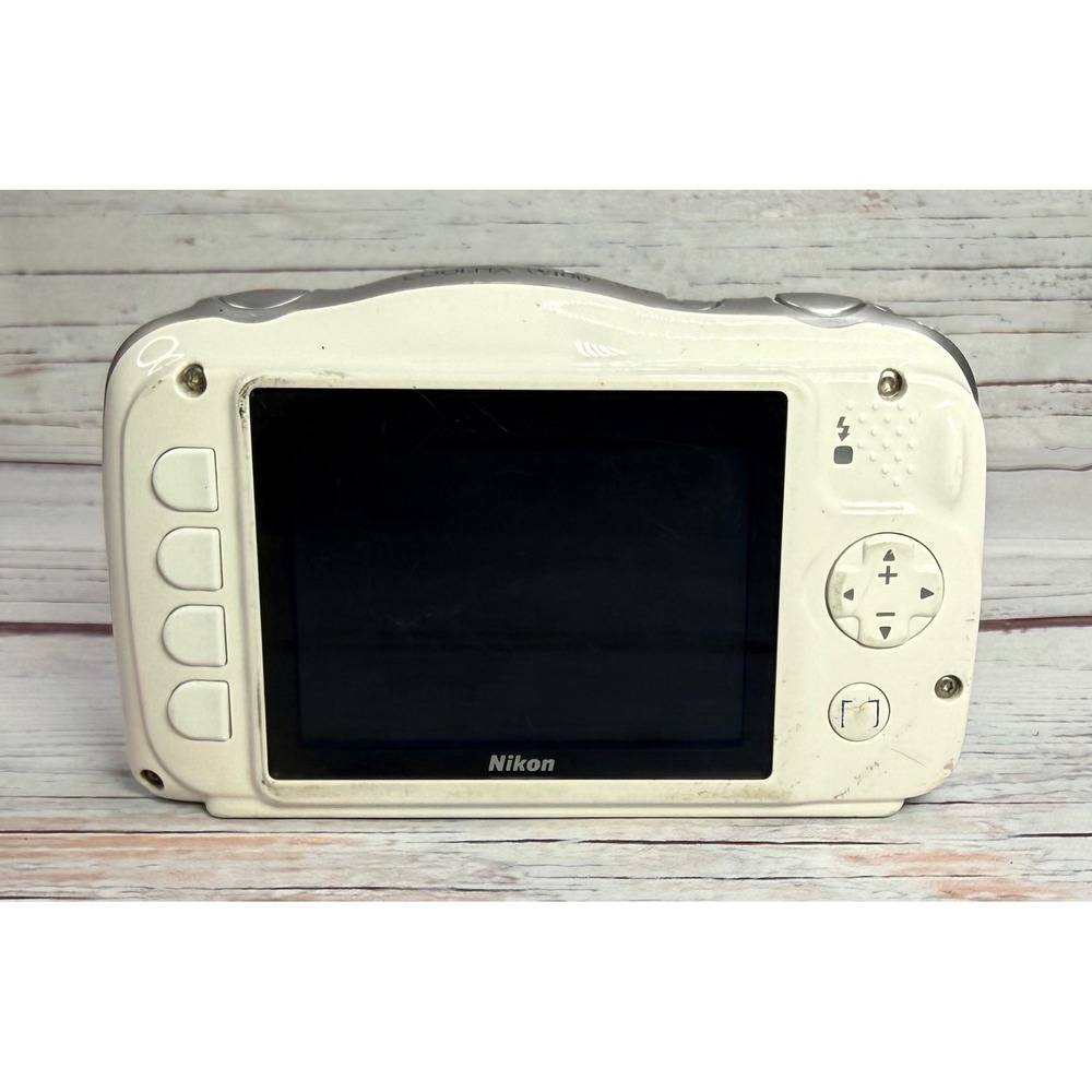 Nikon Coolpix W100 Waterproof Digital Camera White Bundle 13.2MP WiFi Bluetooth - Picture 7 of 9